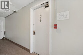 1 Elgin St N in Acton, ON - Building Photo - Building Photo