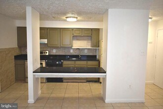 19509 Gunners Branch Rd in Germantown, MD - Building Photo - Building Photo
