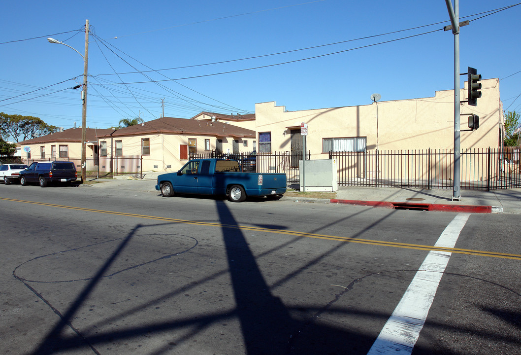 4803-4815 W 111th St in Inglewood, CA - Building Photo