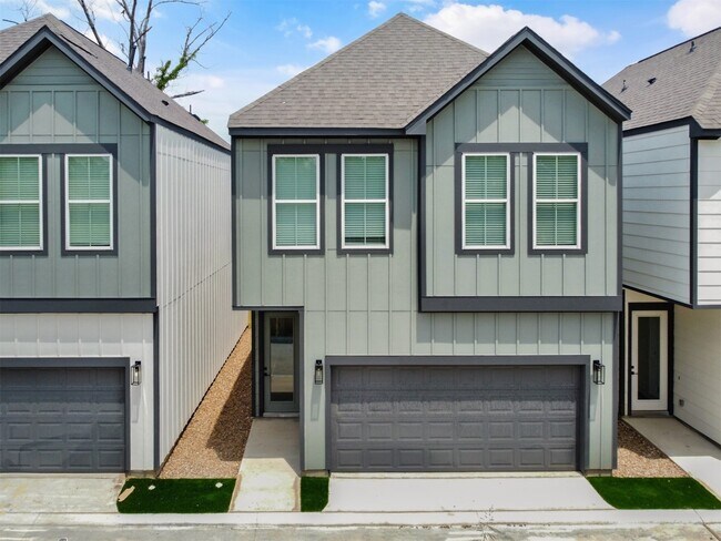 2410 Vaughn St in Houston, TX - Building Photo - Building Photo