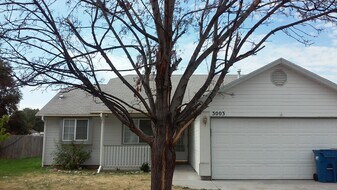 3003 Kingsgate Dr in Nampa, ID - Building Photo