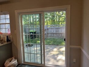 406 Crescent Ct in Yorktown, VA - Building Photo - Building Photo