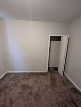 1709 S Evergreen Ave in Chanute, KS - Building Photo - Building Photo