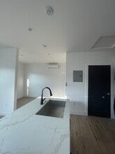 1622 W 125th St in Los Angeles, CA - Building Photo - Building Photo