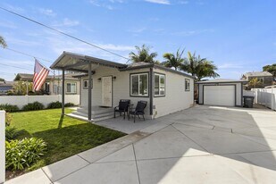 3475 Madison St in Carlsbad, CA - Building Photo