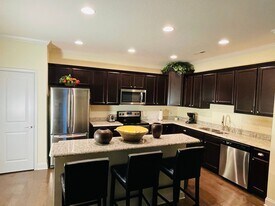 6949 Pemmbrooke Shire Ln in Knoxville, TN - Building Photo