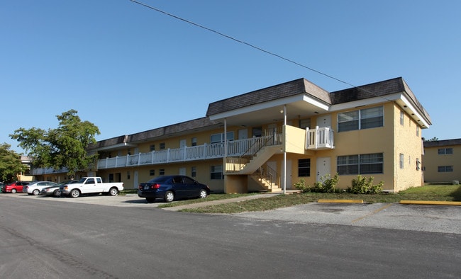 Vue on 67th in Davie, FL - Foto de edificio - Building Photo