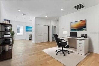 2717 Alamo Dr in Orlando, FL - Foto de edificio - Building Photo