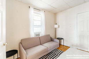 20 Howell St, Unit 2 in Boston, MA - Building Photo - Building Photo