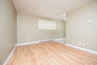 16 Edmonton Apartment in Winnipeg, MB - Building Photo - Building Photo