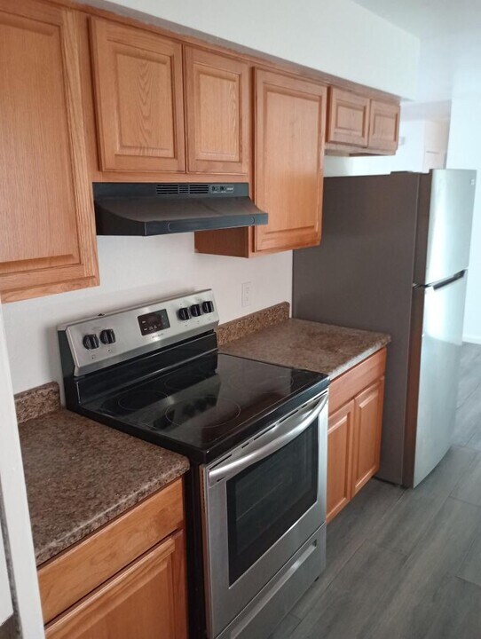 8131 W Raven Dr in Arizona City, AZ - Building Photo