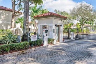 8354 NW 142nd St in Miami Lakes, FL - Building Photo - Building Photo