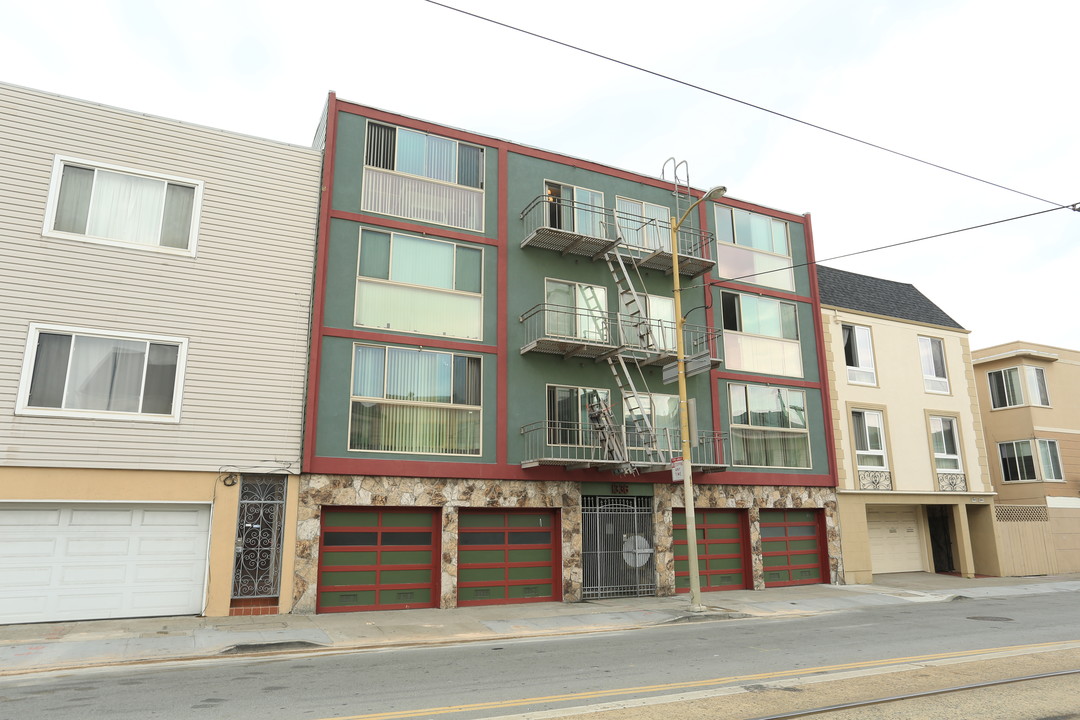 1336 Judah in San Francisco, CA - Building Photo