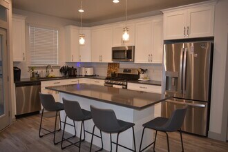 83 N Orch Dr in North Salt Lake, UT - Building Photo - Building Photo