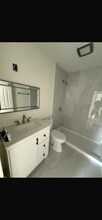 2070 Fruitville Rd, Unit 4 in Sarasota, FL - Building Photo - Building Photo