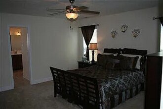 868 Rolling Pines Loop Rd in Leland, NC - Building Photo - Building Photo