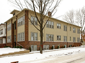 976 Goodrich Ave Apartments