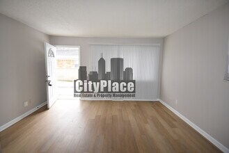 2410 N Lesley Ave in Indianapolis, IN - Building Photo - Building Photo