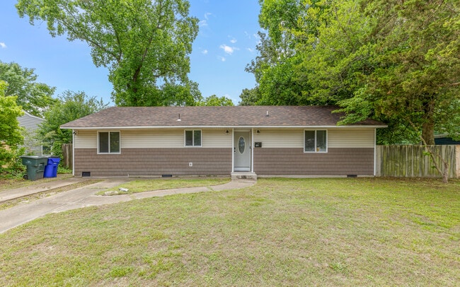 2273 Jeffrey Dr in Norfolk, VA - Building Photo - Building Photo