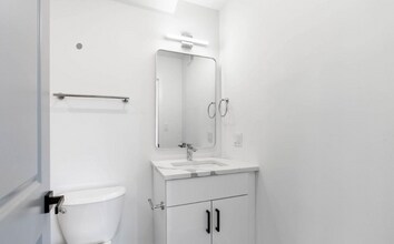 1741 S 23rd St, Unit 2 in Philadelphia, PA - Foto de edificio - Building Photo