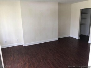 18584 Miami Blvd in Ft. Myers, FL - Building Photo - Building Photo