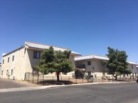 1332 Kari Lee Ct in Las Vegas, NV - Building Photo - Building Photo