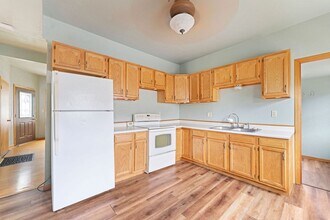 114 Center St in Neenah, WI - Building Photo - Building Photo