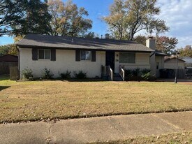 465 Malboro Rd in Memphis, TN - Building Photo