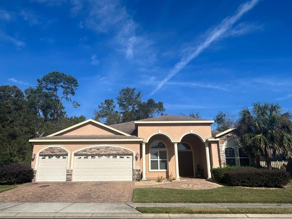 14540 NW 27th Pl in Newberry, FL - Foto de edificio