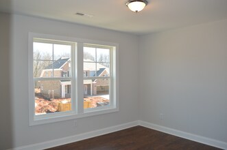 5529 Glad Acres Rd in Lewisville, NC - Foto de edificio - Building Photo