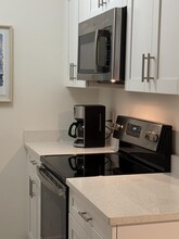1527 N J St in Lake Worth Beach, FL - Building Photo - Building Photo