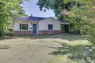 4909 Bark Ln in Virginia Beach, VA - Building Photo