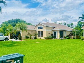 6817 Barnwell Dr in Boynton Beach, FL - Building Photo - Building Photo