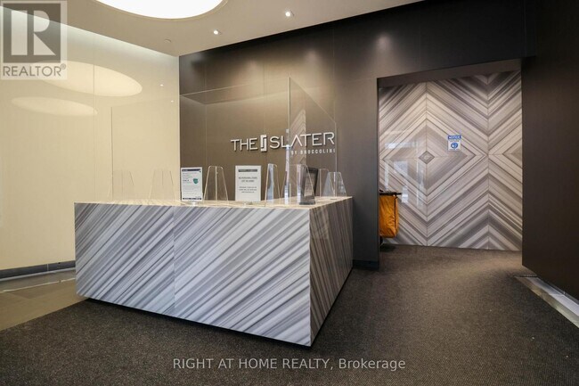 199 Slater St. in Ottawa, ON - Building Photo - Building Photo