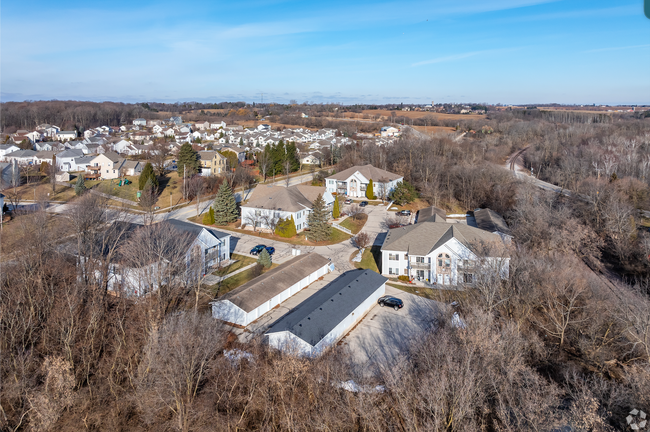 610 N Spring St in Port Washington, WI - Building Photo - Building Photo