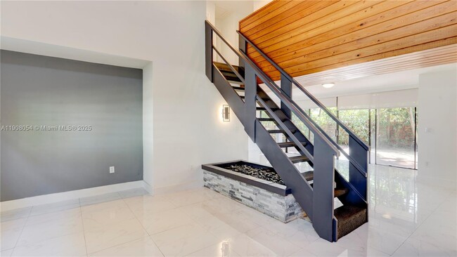 6460 NW 2nd St in Miami, FL - Building Photo - Building Photo