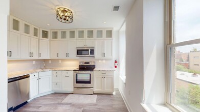 1325 13th St NW in Washington, DC - Building Photo - Building Photo
