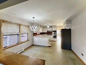 2631 N 74th Ave in Elmwood Park, IL - Foto de edificio - Building Photo