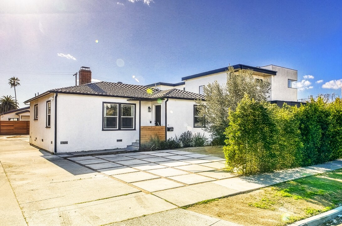 4715 Berryman Ave in Culver City, CA - Building Photo