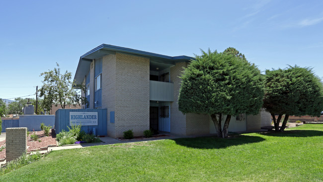 Highlander Apartments in Albuquerque, NM - Building Photo - Building Photo