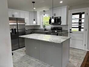 388 Burncoat St in Worcester, MA - Building Photo - Building Photo