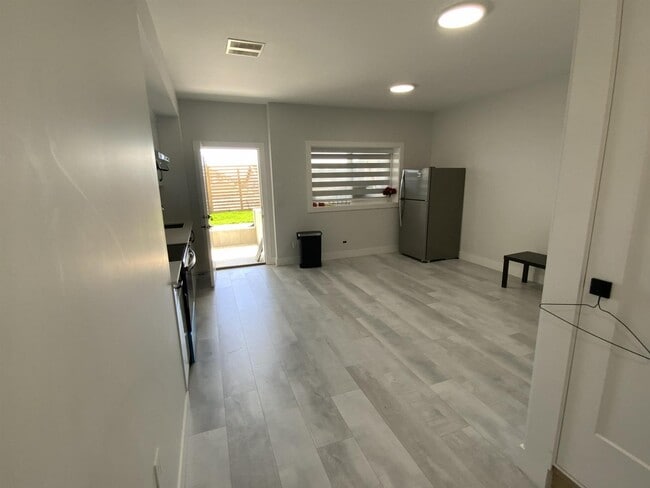 167xx-1616A 16a Ave in Surrey, BC - Building Photo - Building Photo