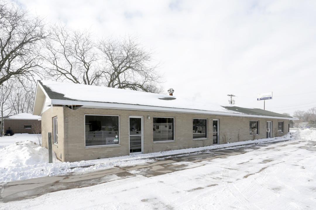 Lakeside Manor in Davenport, IA - Building Photo