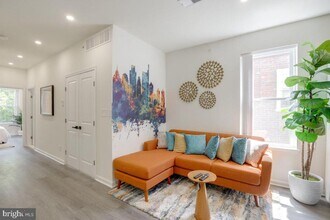 2251 N 33rd St in Philadelphia, PA - Building Photo - Building Photo