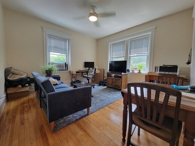 164 Strathmore Rd in Boston, MA - Building Photo - Building Photo