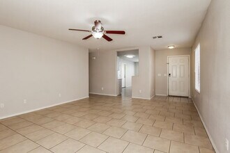 2513 N 114th Ave in Avondale, AZ - Building Photo - Building Photo