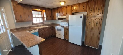 1603 N Main St in Anderson, SC - Foto de edificio - Building Photo