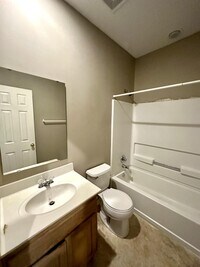 10325 Parkview Ave photo'