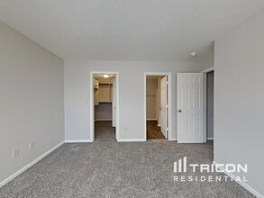 114 Thistle Wood Dr in Greenfield, IN - Building Photo - Building Photo