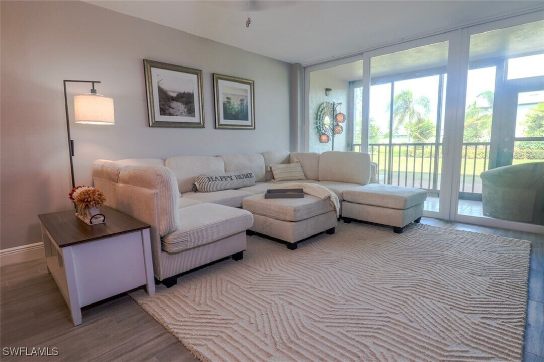 25808 Cockleshell Dr in Bonita Springs, FL - Building Photo